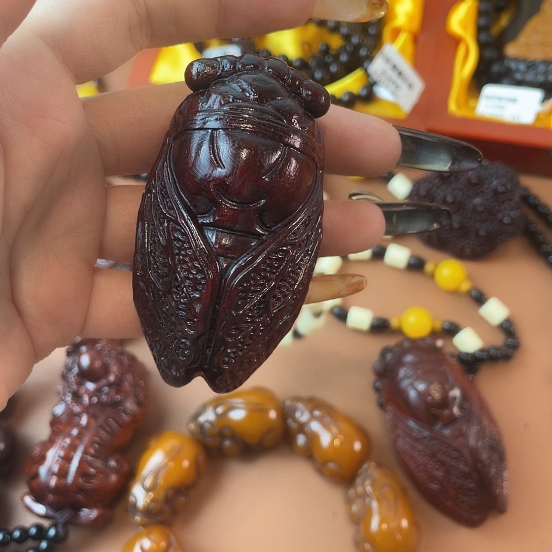 把件小叶紫檀（金蝉）