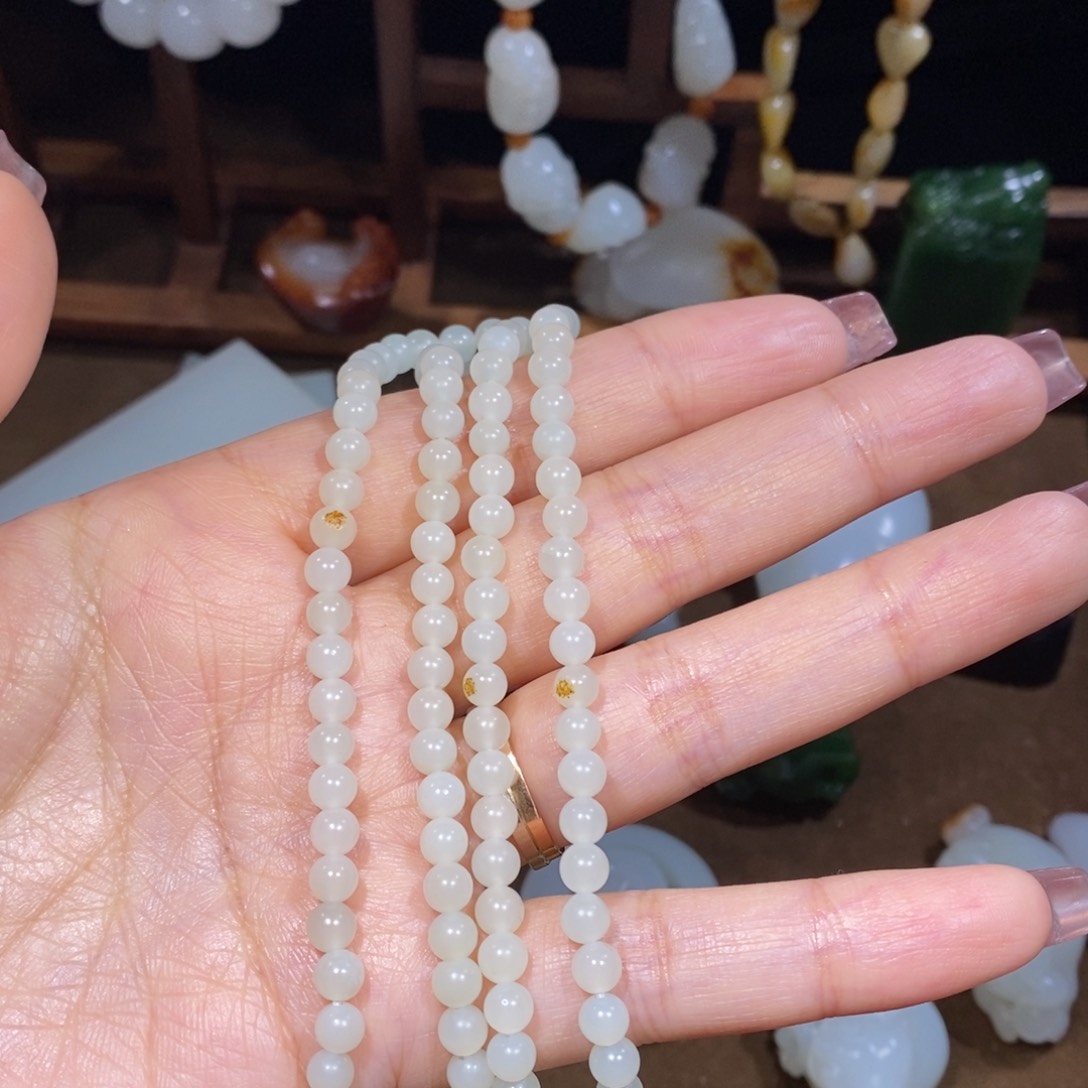 和田玉手链未镶嵌白*兔