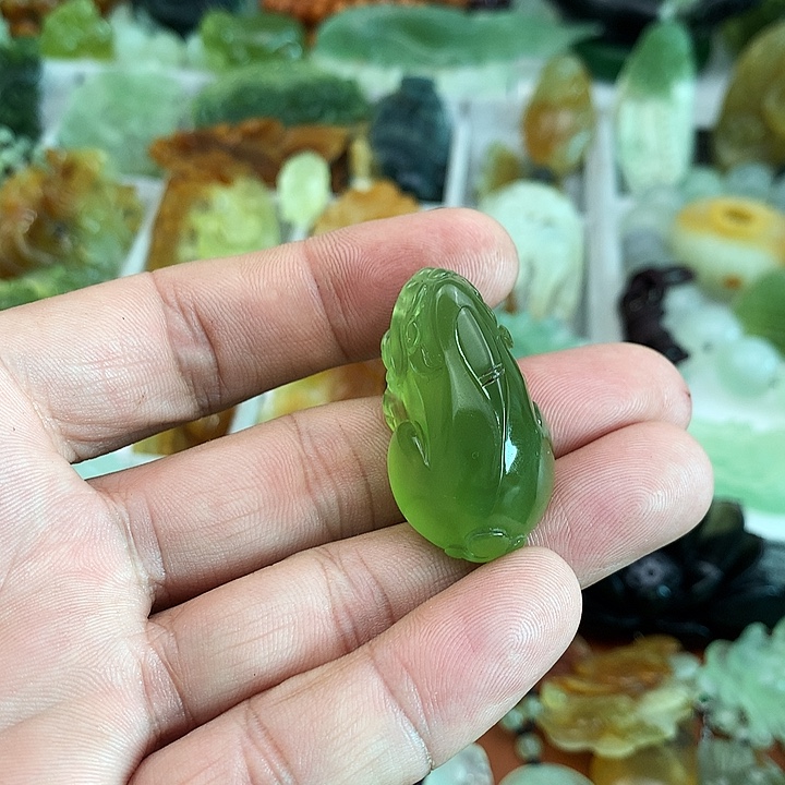 蛇纹石玉合金颈饰