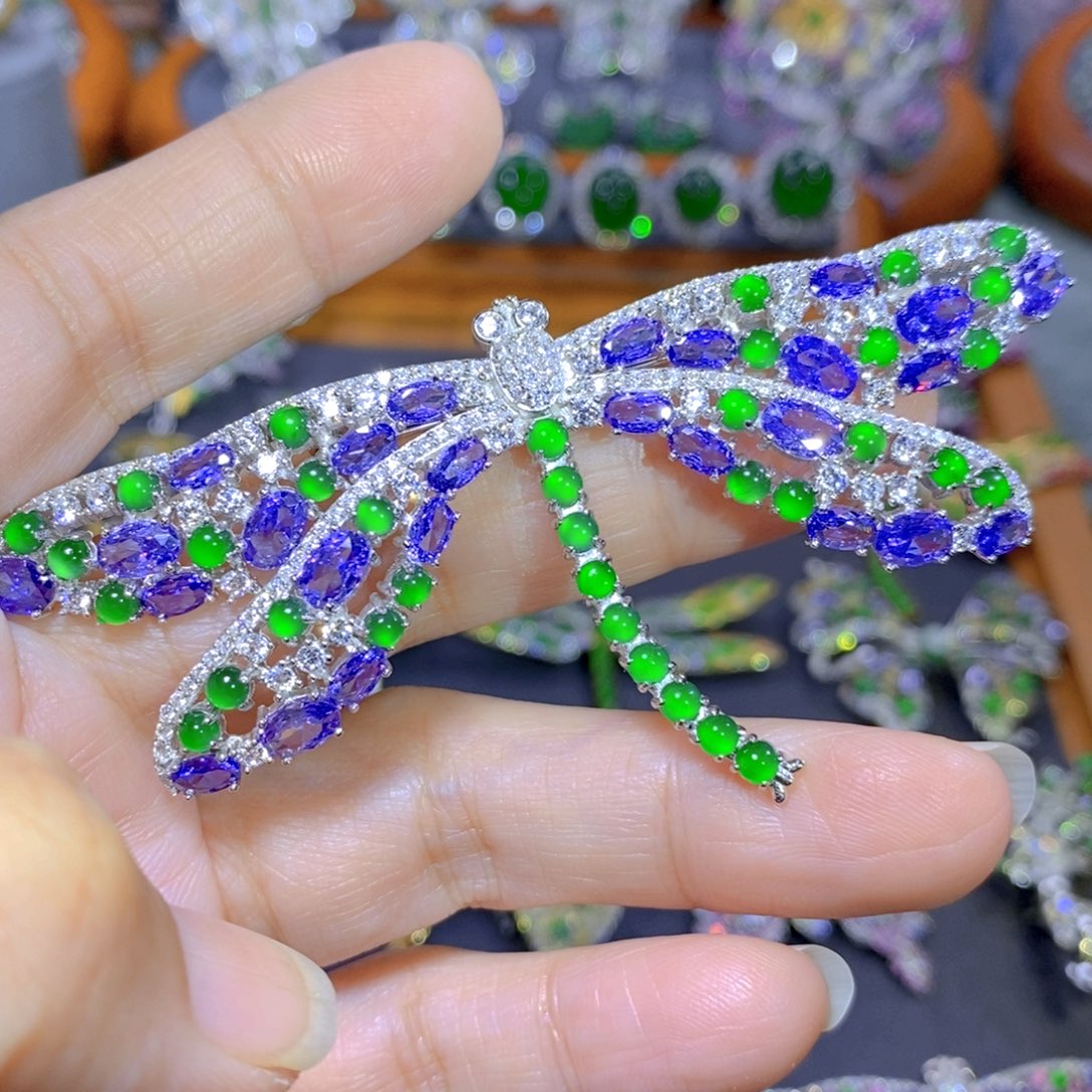 翡翠颈饰银S925镶嵌天然翡翠