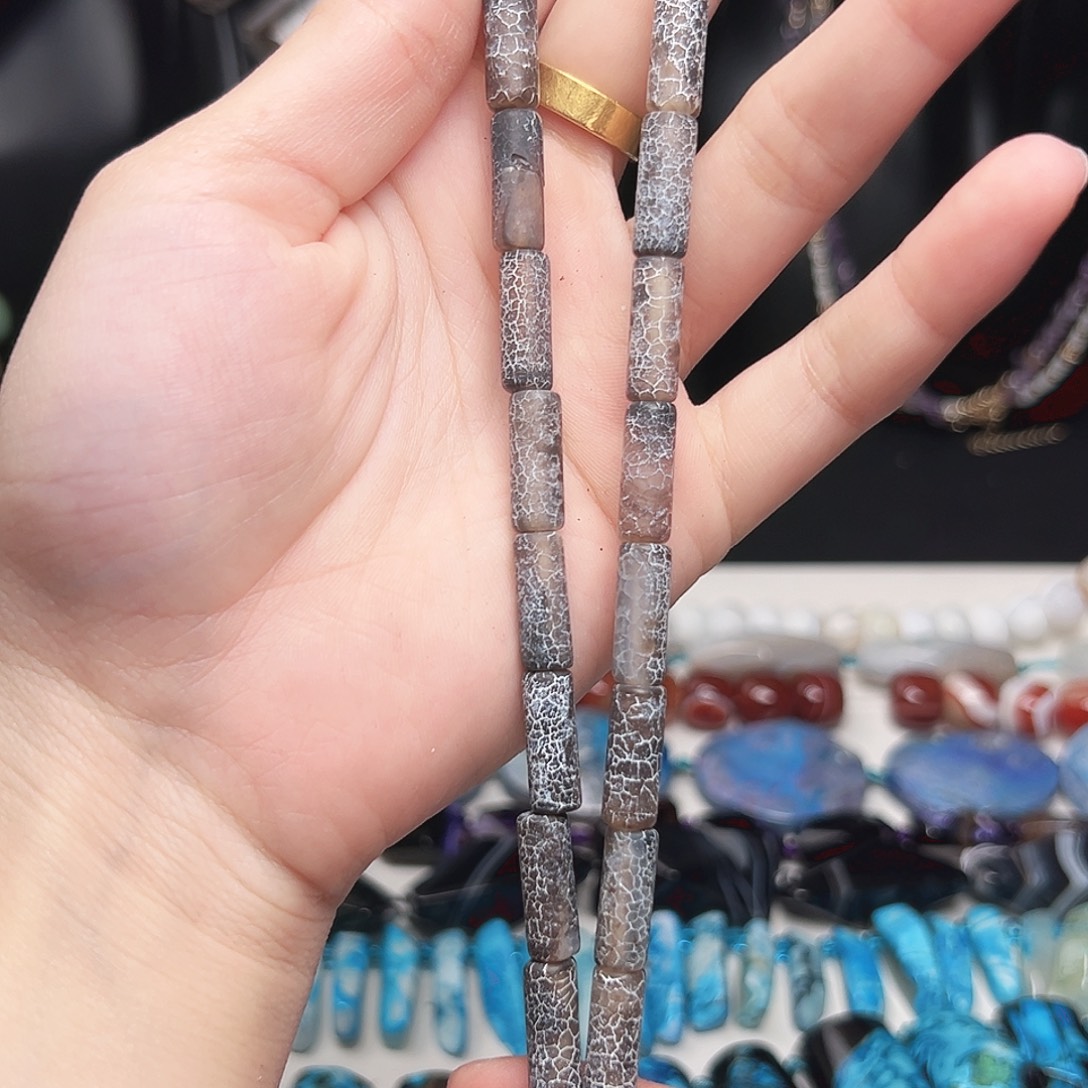 玛瑙/玉髓未镶嵌珠宝半成品c378 6m 药霜圆柱一条