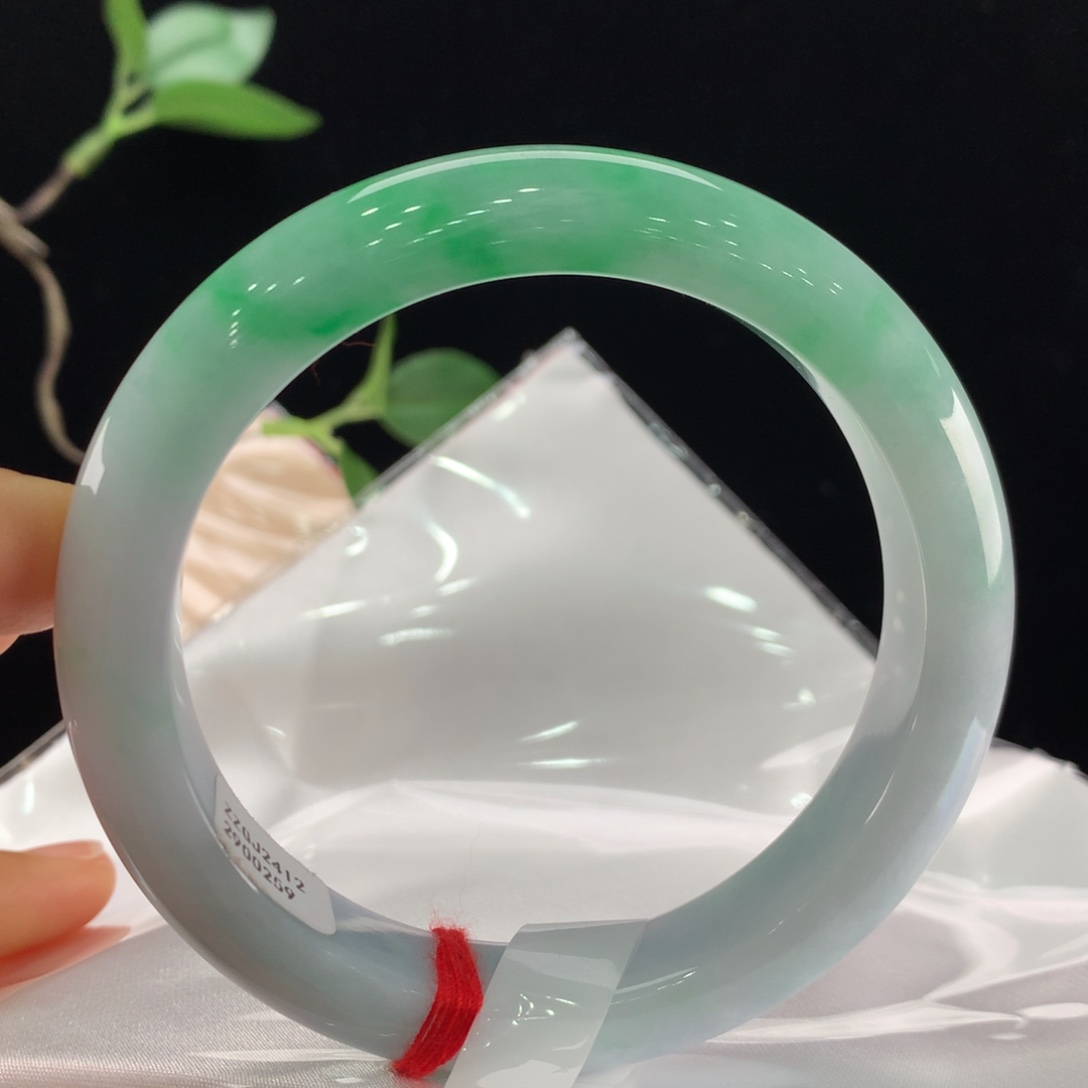 翡翠手镯未镶嵌111-0259