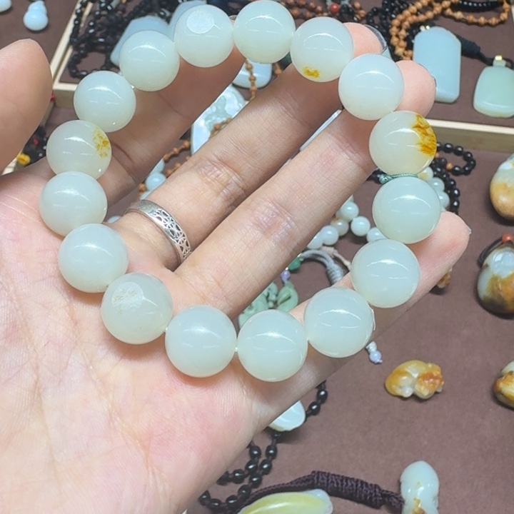 和田玉（青玉）未镶嵌手链