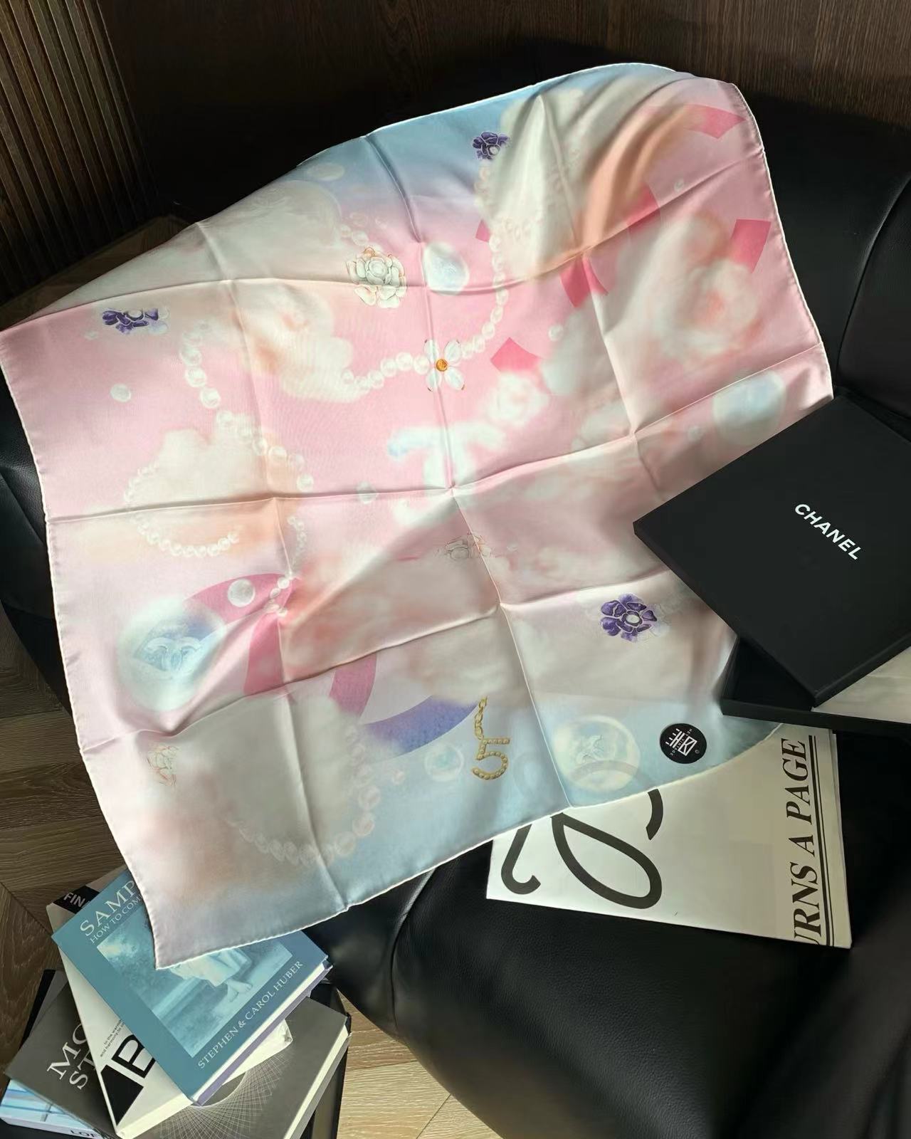 未使用 Chanel/香奈儿 25k粉色丝巾 90x90cm 16649132