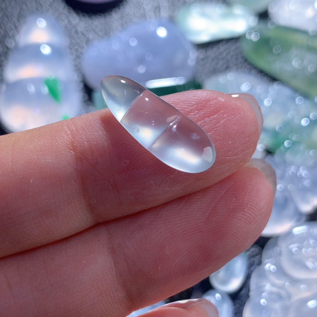 翡翠颈饰未镶嵌缅甸