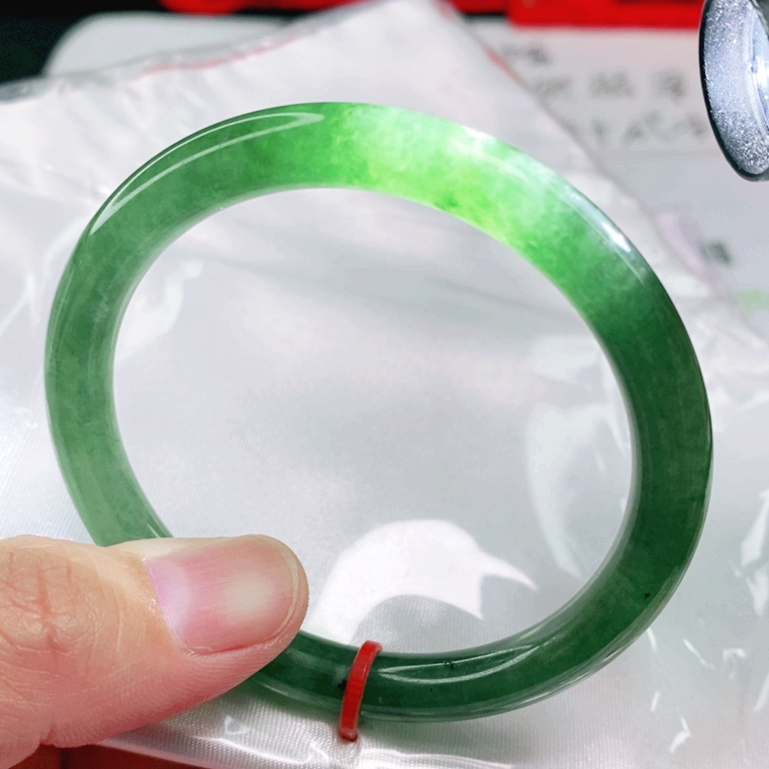 未镶嵌手镯翡翠53.6圈口圆条