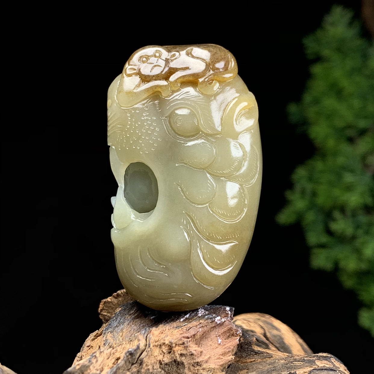 天然新疆和田玉智勇双全吊坠尺寸51*30*15重量42克