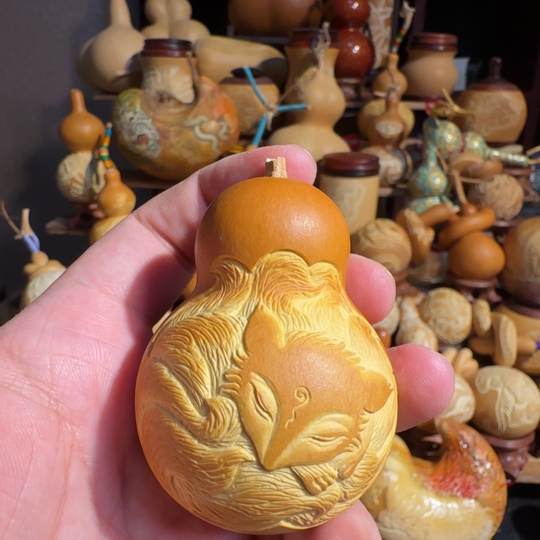 有机玻璃九尾狐雕刻