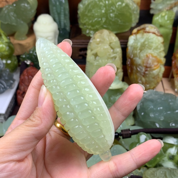 未镶嵌岫玉手把件