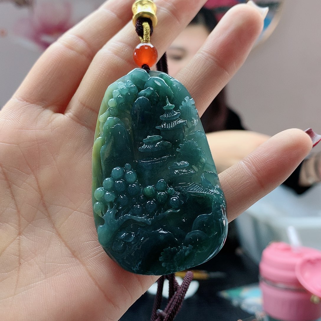 【闪购商品】翡翠吊坠(赠链)未镶嵌