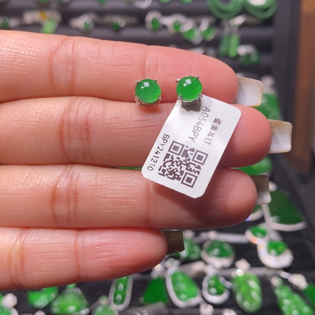 翡翠耳饰银S925镶嵌蛋面耳钉
