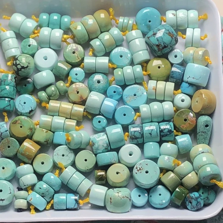 圆珠、面包扣、墩子配饰（多样性发货，以直播间为准）