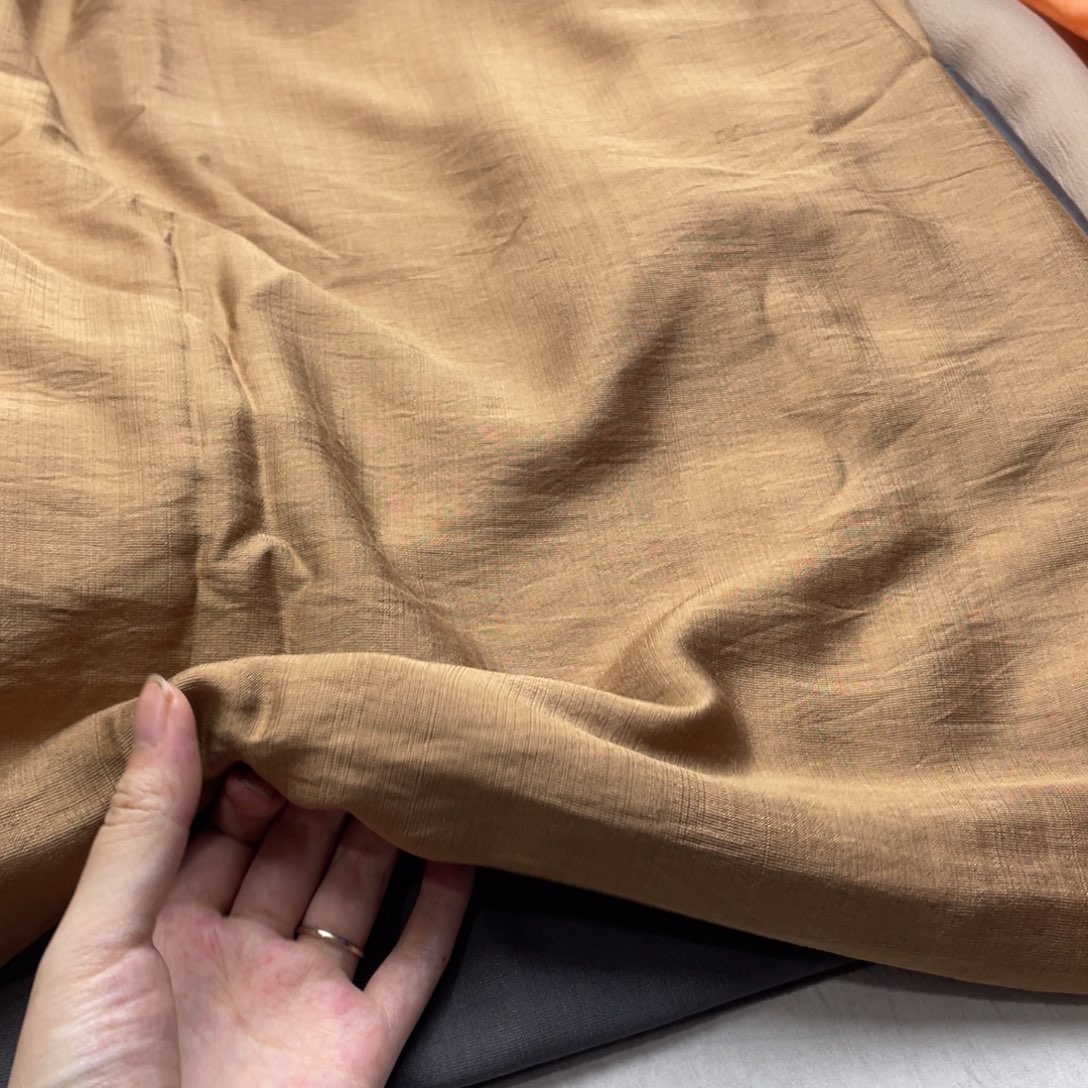 混纺卡其色1.5米。  