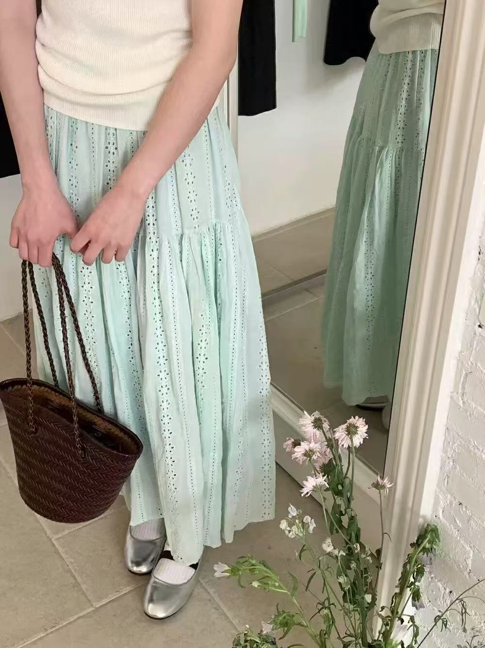 韩系少女感镂空绣花松紧腰小清新半身裙A字显瘦减龄长款半身裙