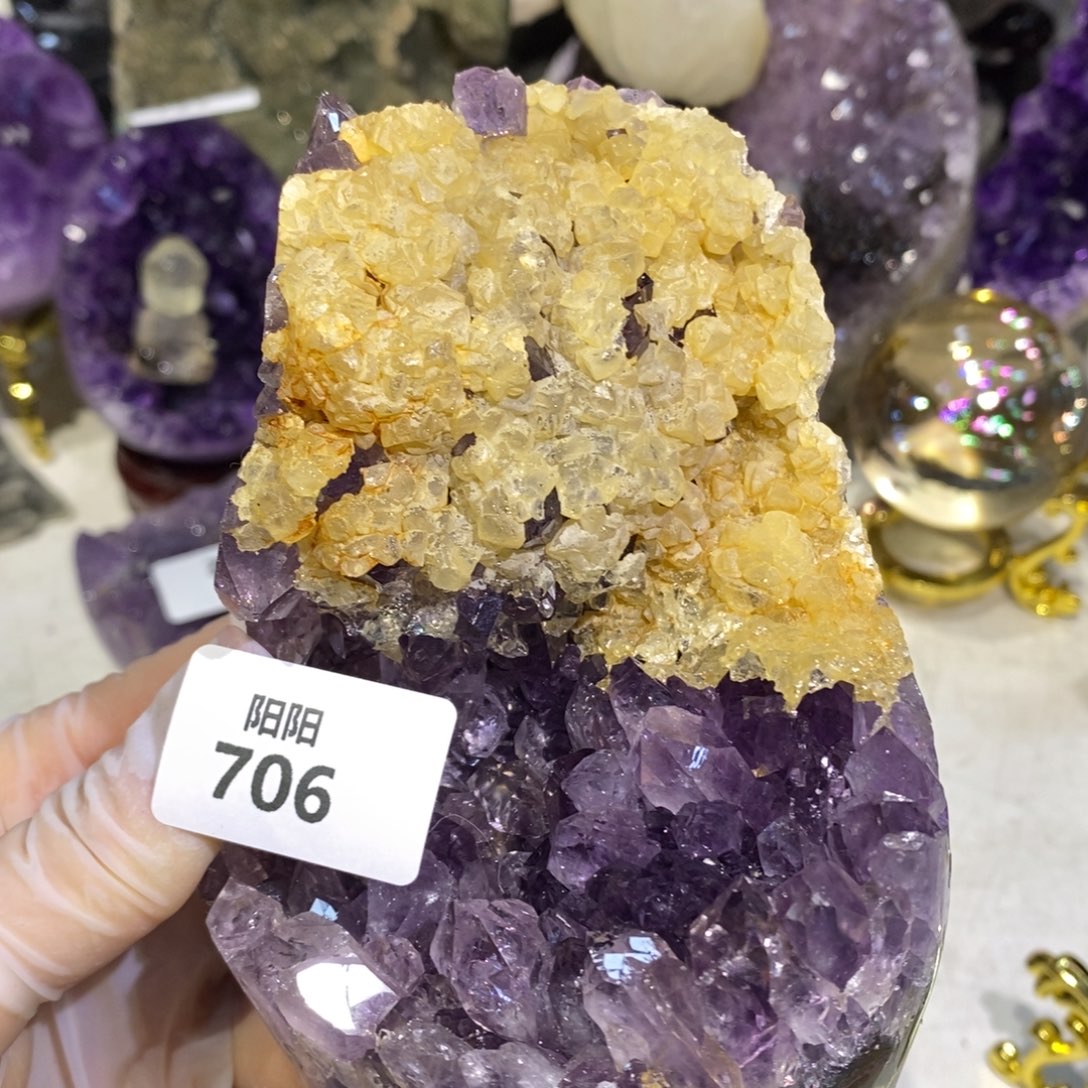 大型摆件（非配饰）紫晶未镶嵌方解石