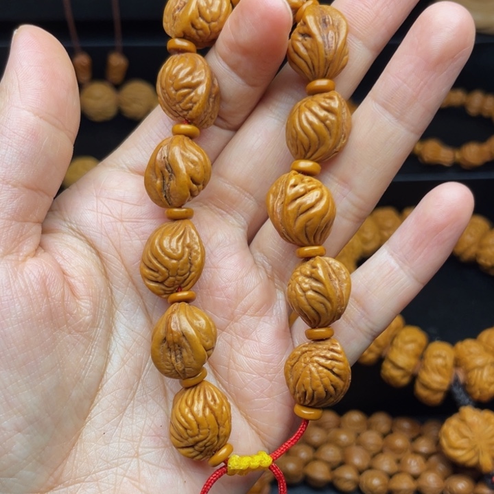 阜***龙桃核吊坠生命之源