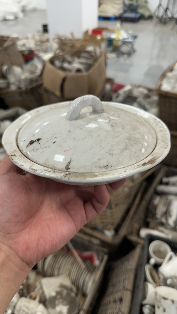 素胎强化瓷盖盘 口径18厘米