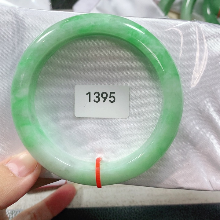 翡翠手镯未镶嵌天然翡翠手镯57.7