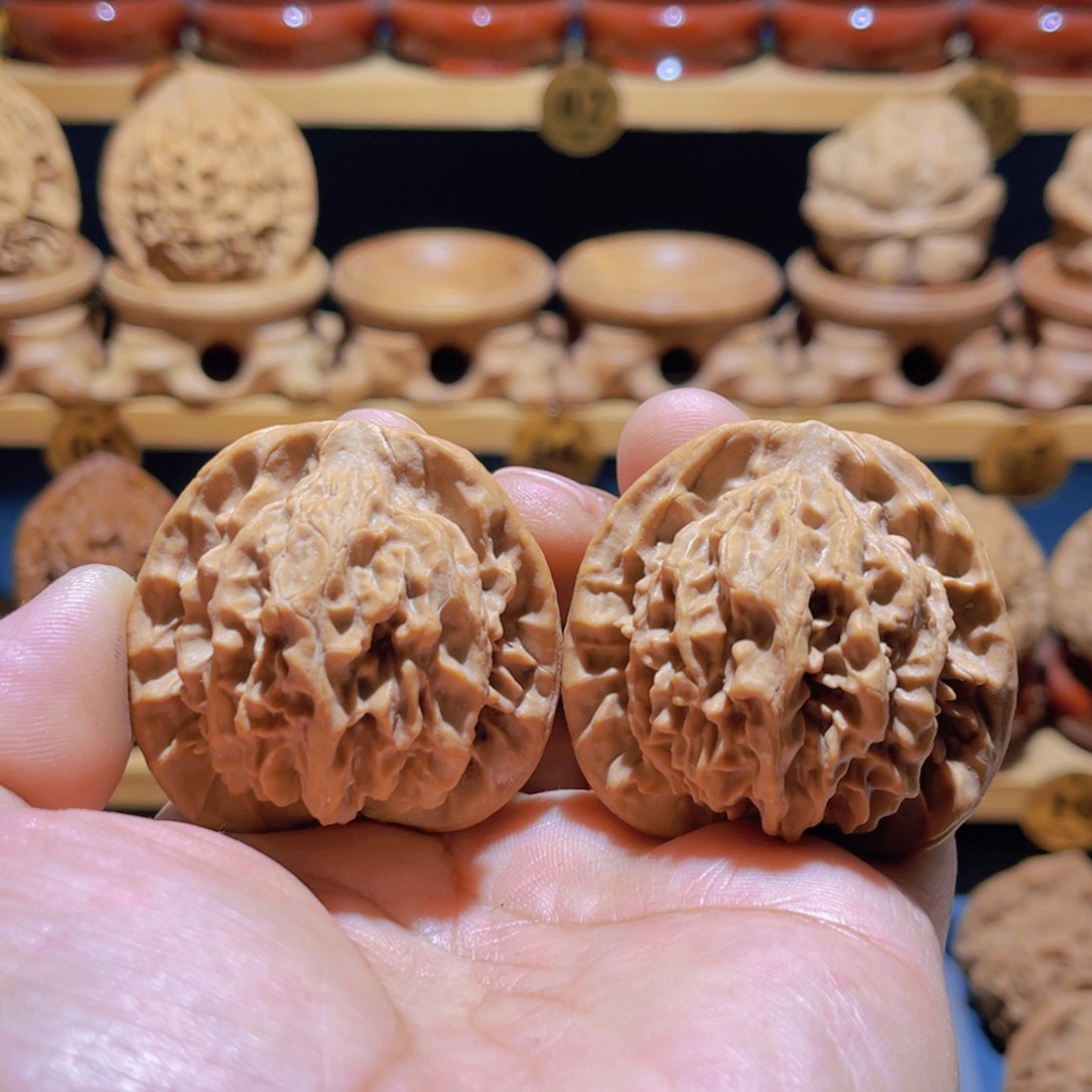 明***。文玩核桃吊坠秦公子