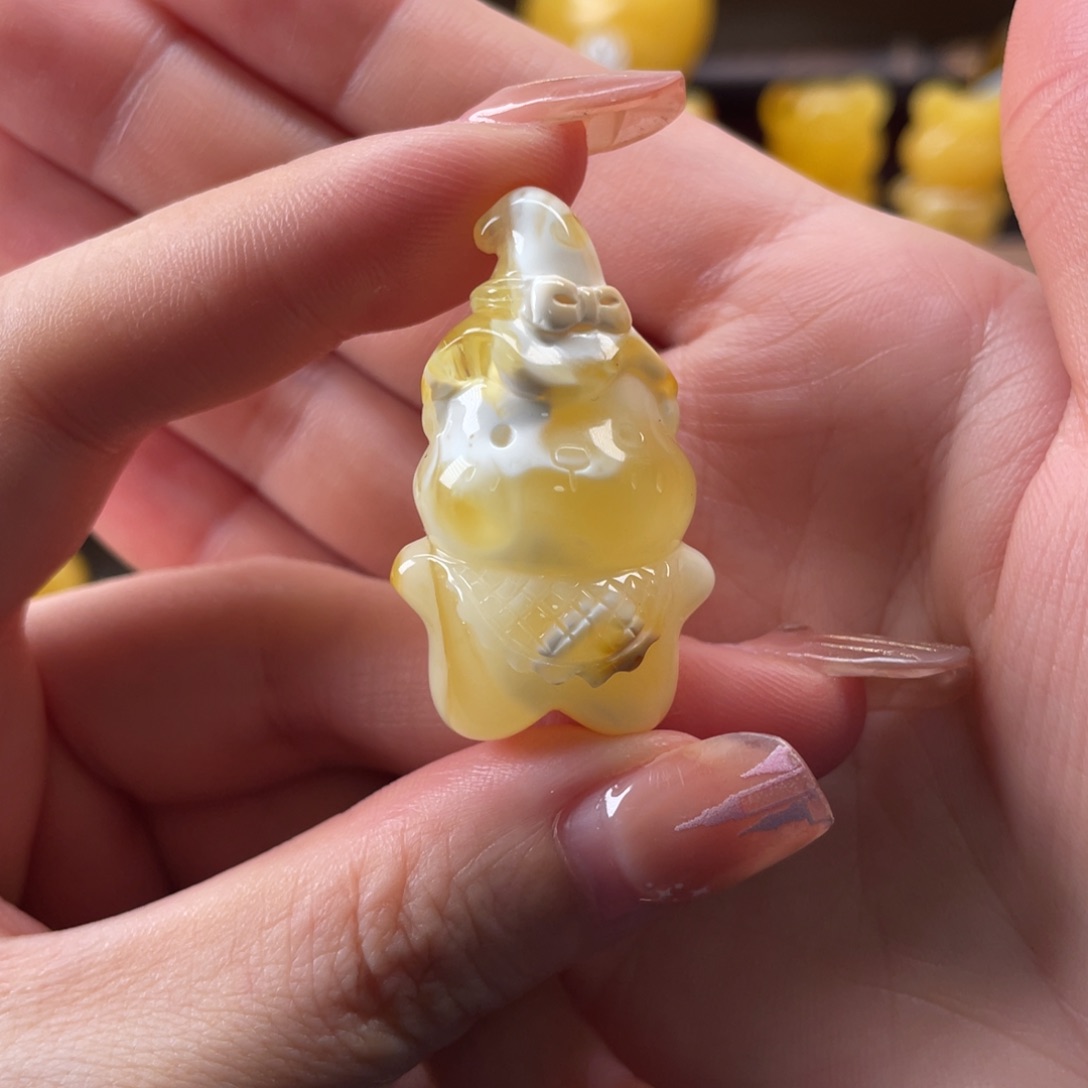 琥珀珠宝奇石未镶嵌W****o