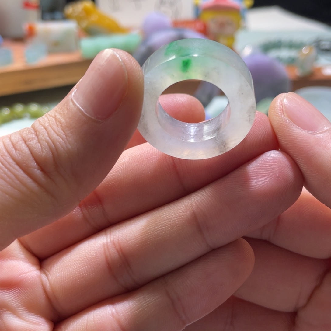 冬***天定制翡翠未镶嵌翡翠