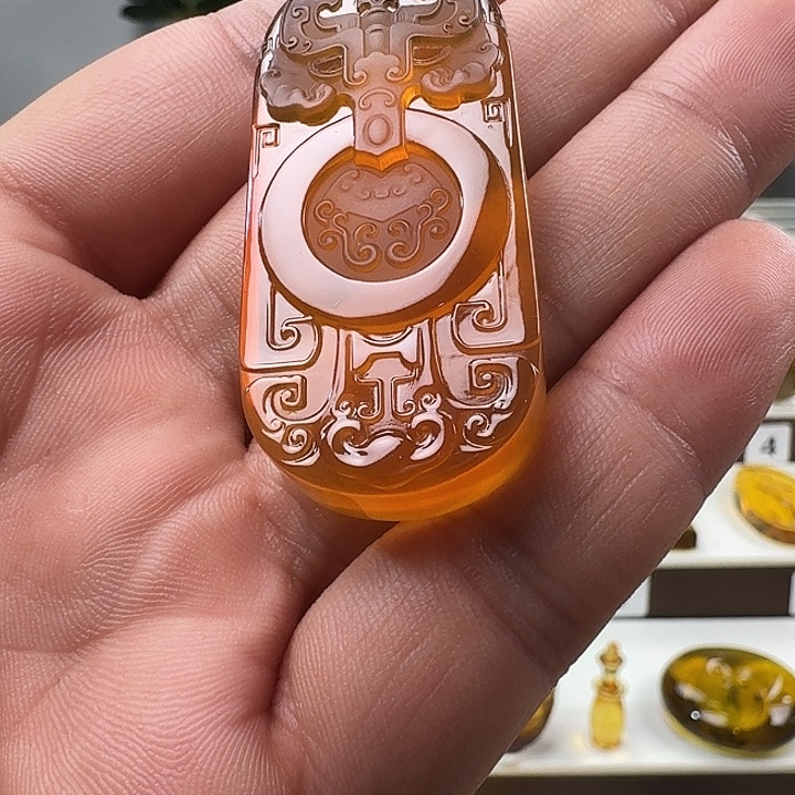 琥珀未镶嵌颈饰象头如意