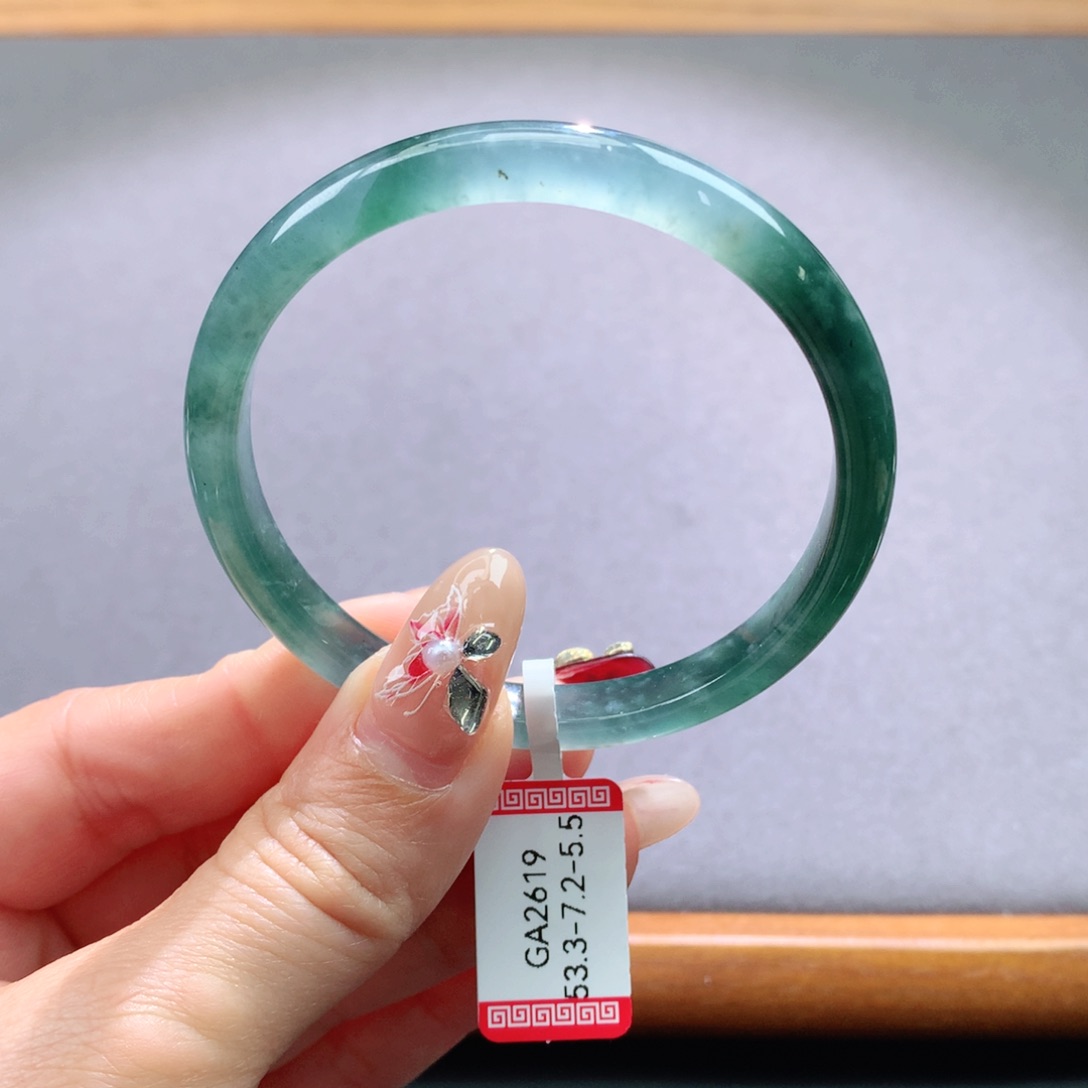 翡翠手镯未镶嵌天然翡翠手镯叮当镯