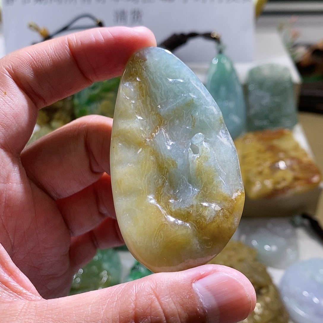 【闪购商品】翡翠颈饰未镶嵌悟道