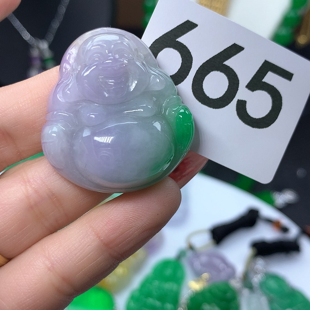 翡翠吊坠(赠链)未镶嵌