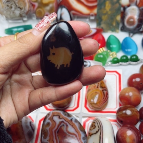 玛瑙/玉髓耳钉未镶嵌