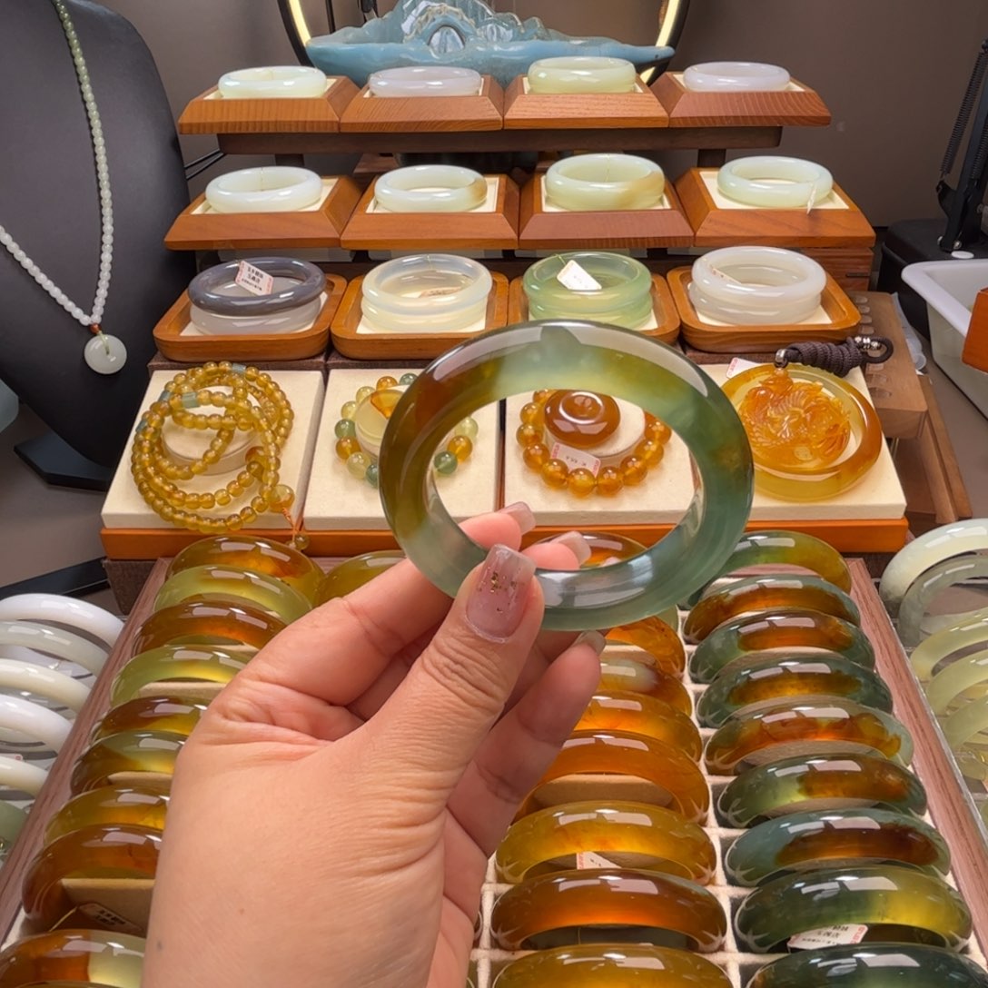 蛇纹石玉未镶嵌57-58