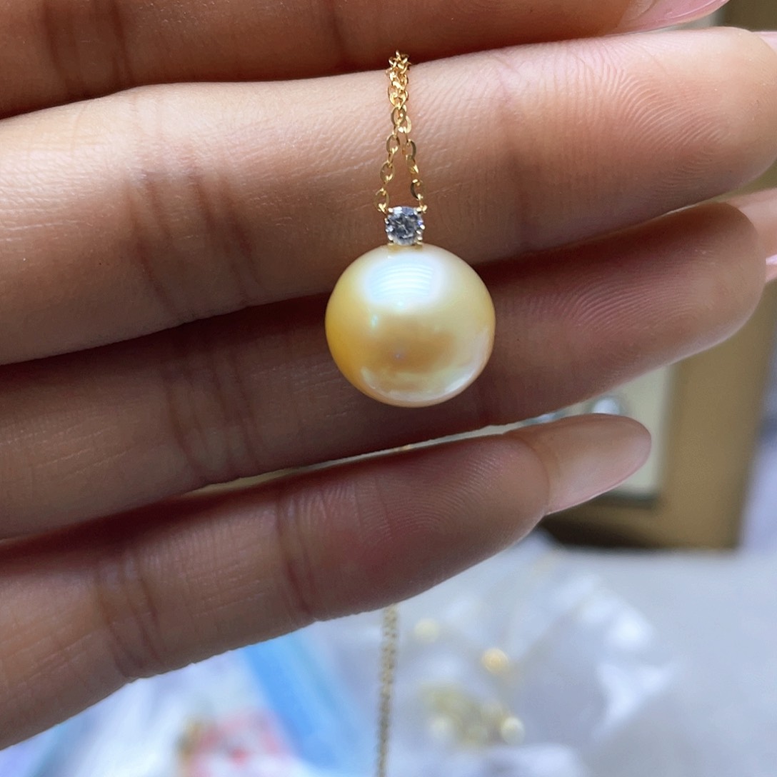 海水珍珠颈饰18K金镶嵌