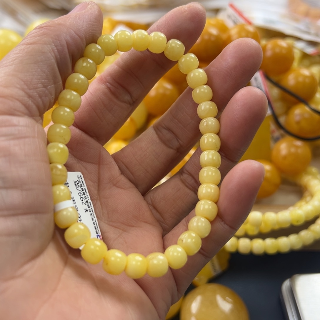 未镶嵌琥珀珠宝奇石