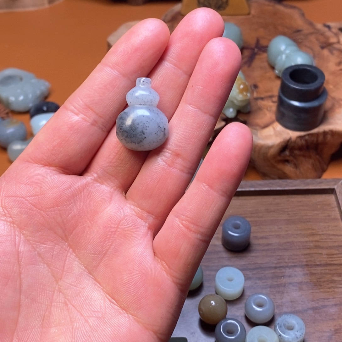 N***o和田玉未镶嵌颈饰