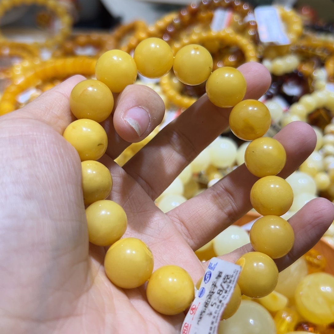 琥珀珠宝奇石未镶嵌