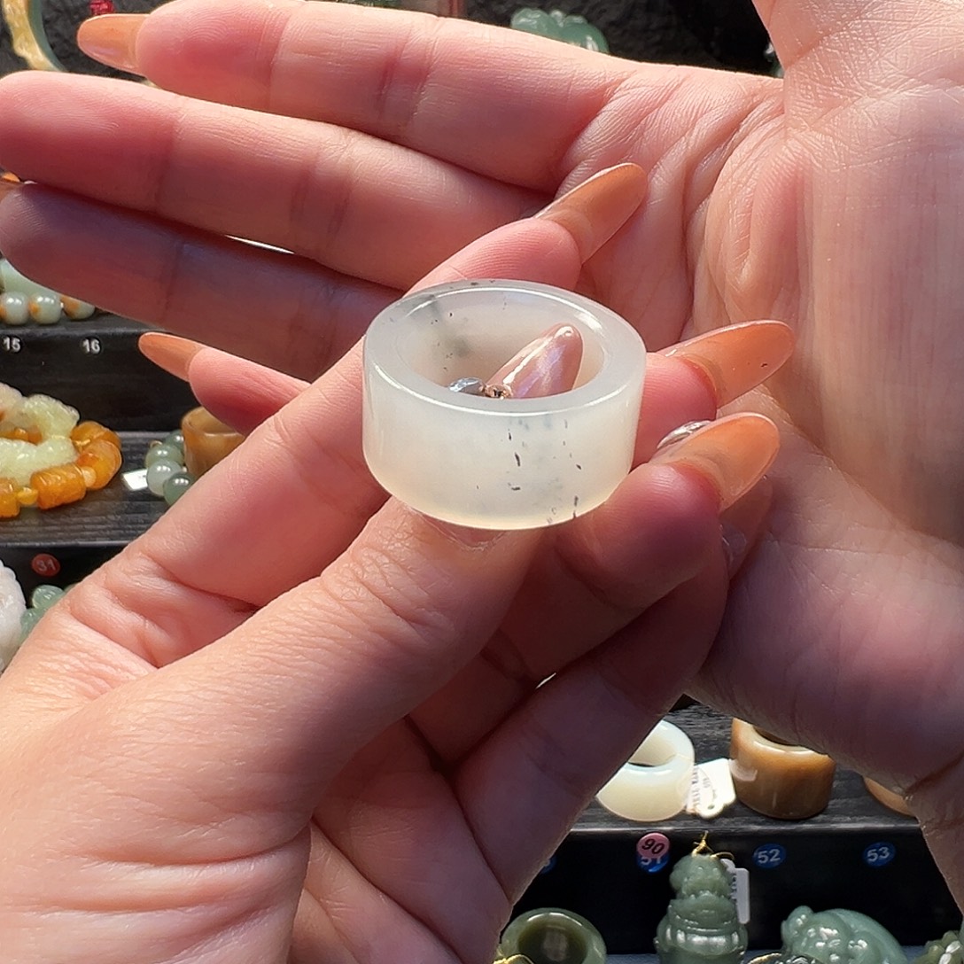 蛇纹石玉未镶嵌戒指内径20.8