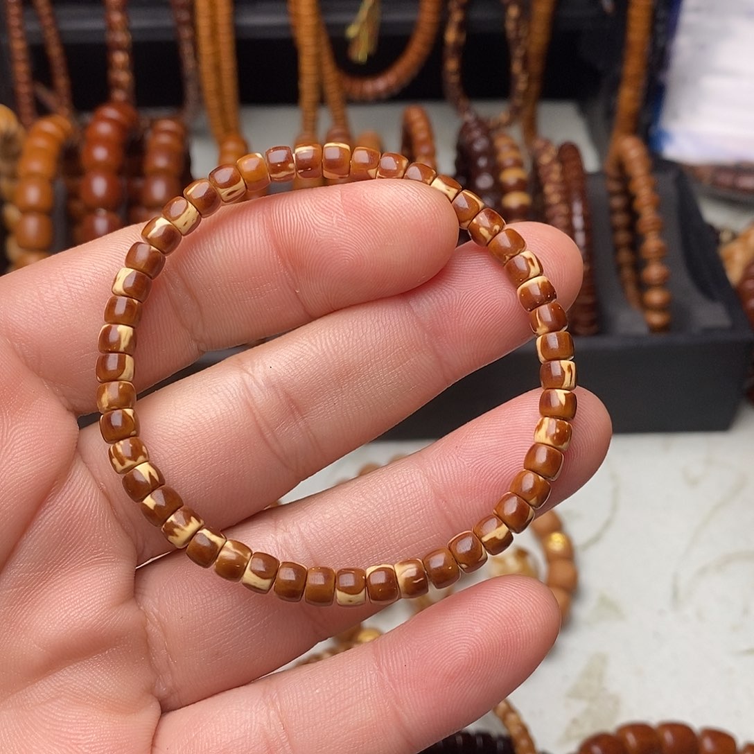 饺****吊坠紫金鼠纯肉5.2