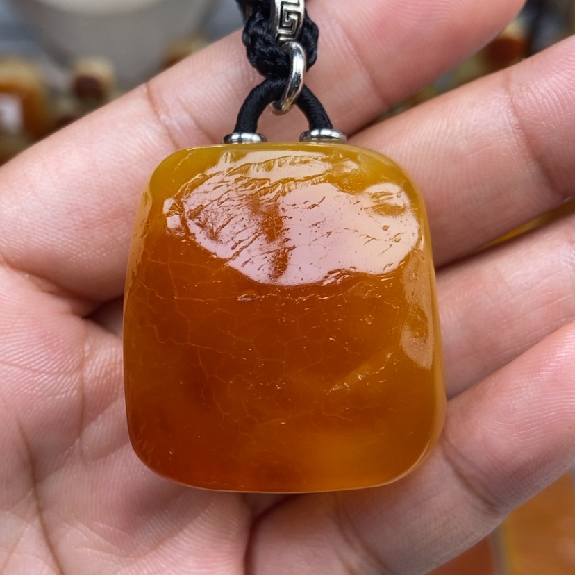 【闪购商品】琥珀颈饰未镶嵌