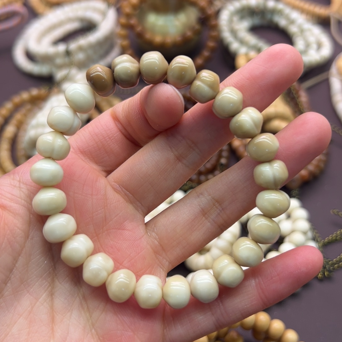 雪***)龙脊菩提吊坠屁桃