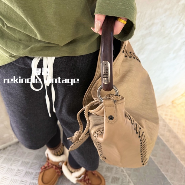 95新 DIOR/迪奥 复燃精选/奶茶色老花拼皮爱心手提包