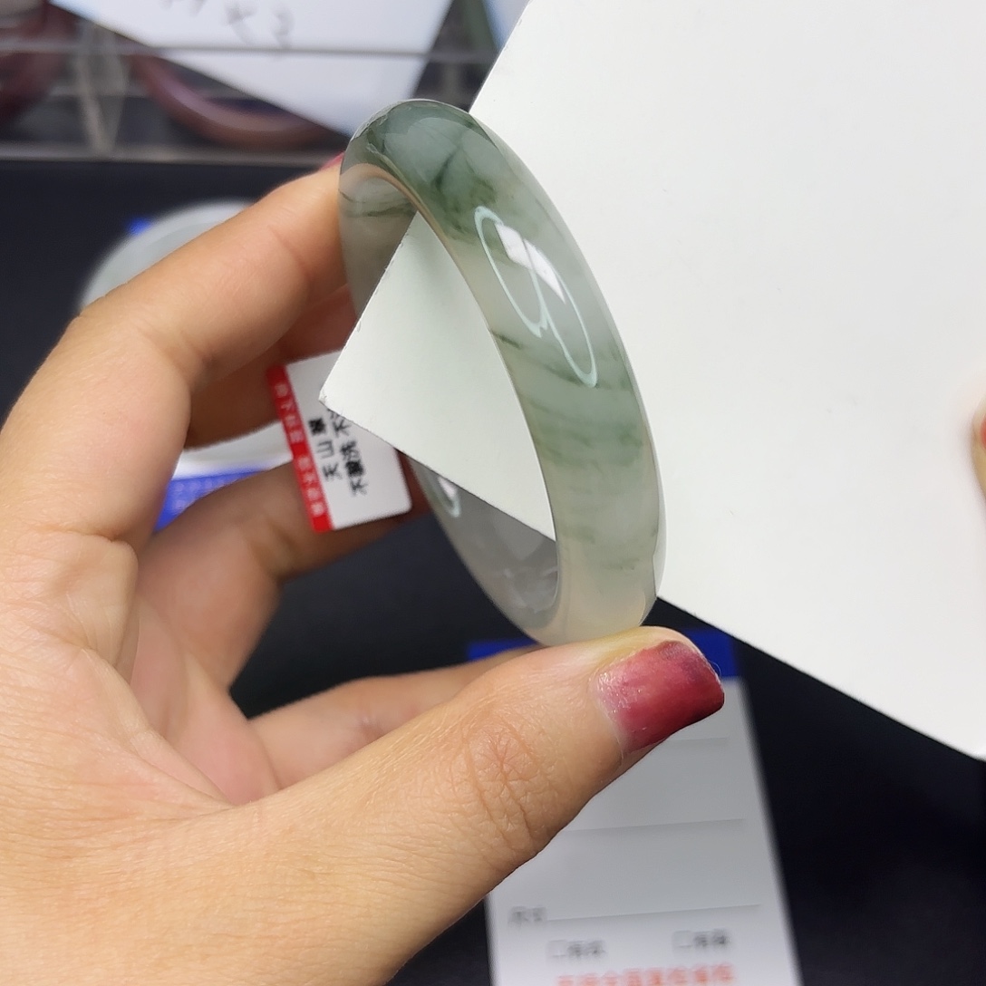 石英质玉未镶嵌手镯11/5455