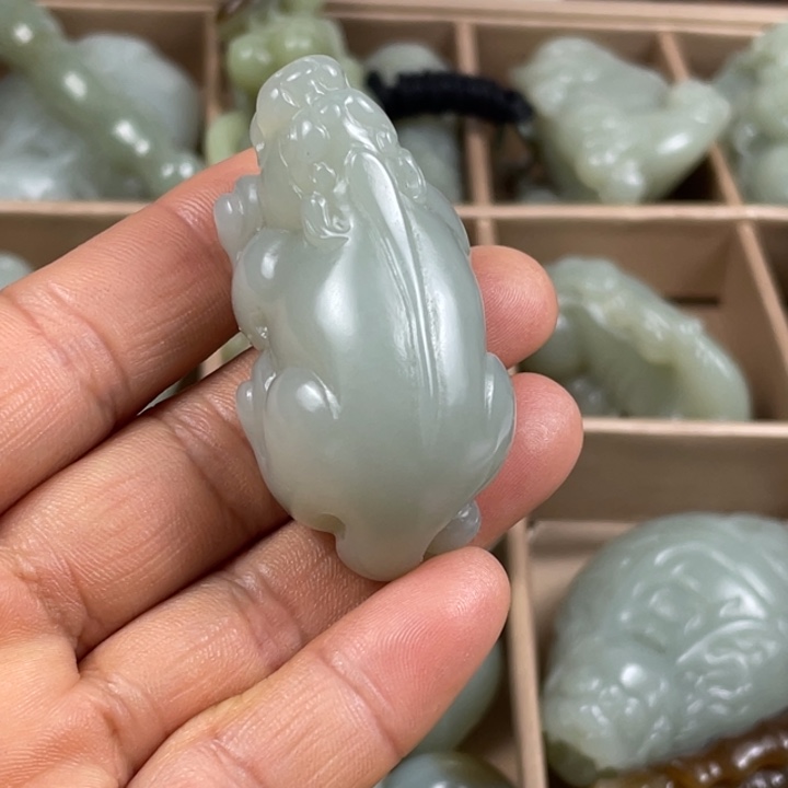 和田玉（糖玉）颈饰未镶嵌