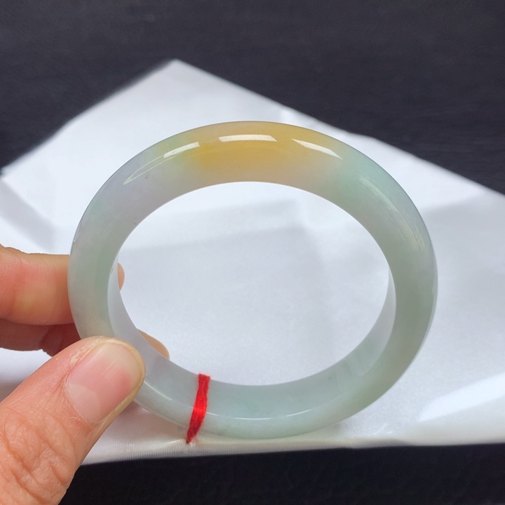 翡翠手镯未镶嵌53圈