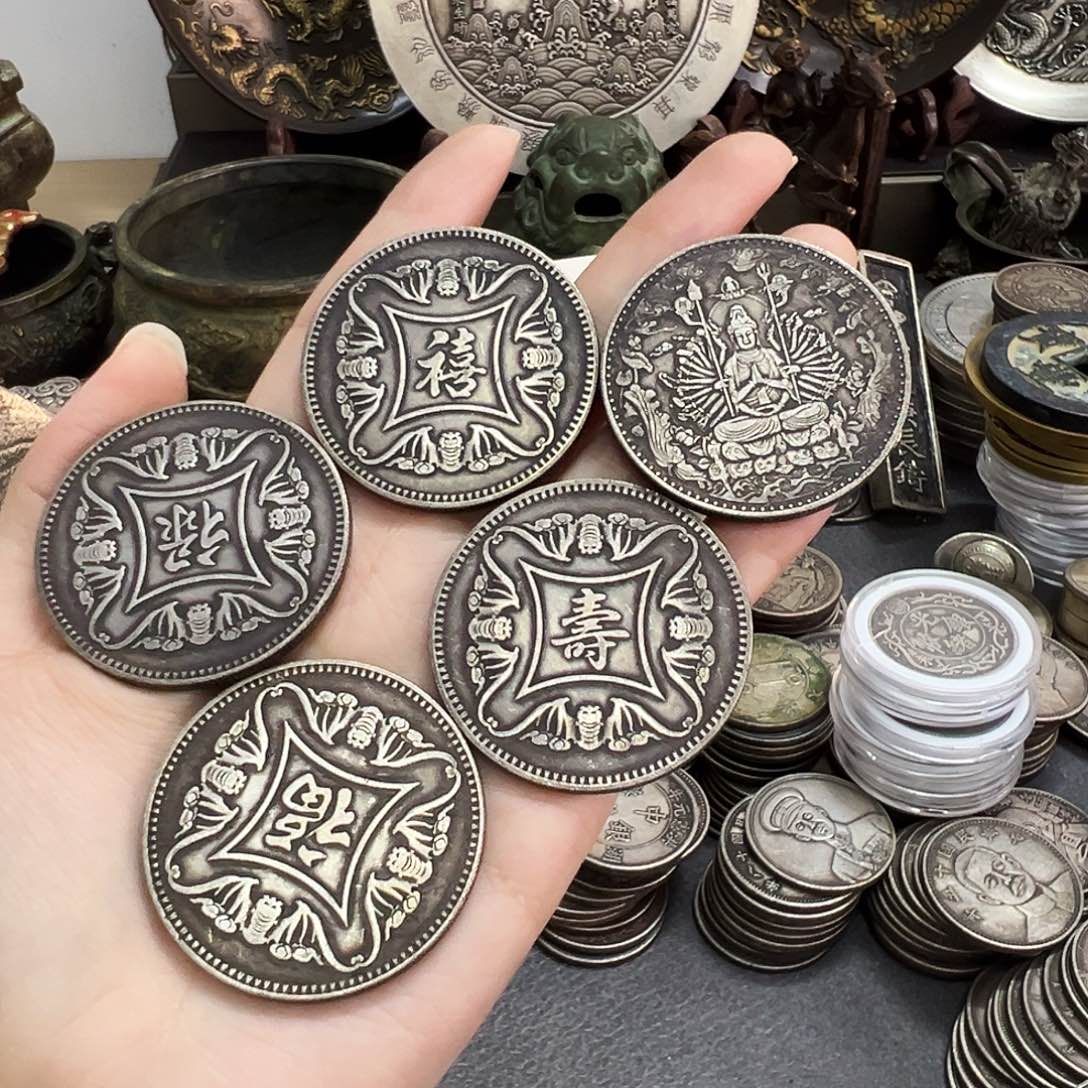 金属复古风格摆件