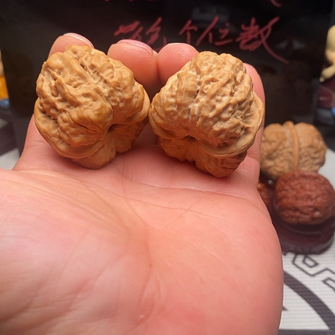 文玩核桃把件38尺蛤蟆头