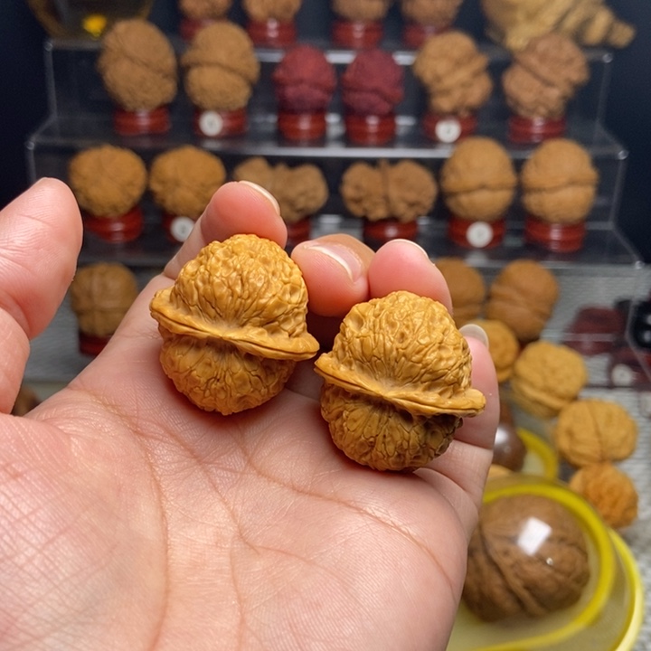 文玩核桃把件 玉玲珑22