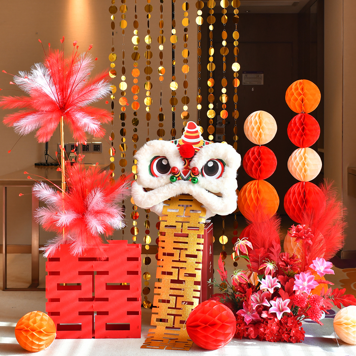 婚房醒狮布置花狮子头摆件纸鸢国潮舞狮婚礼喜字装饰新娘拍照背景