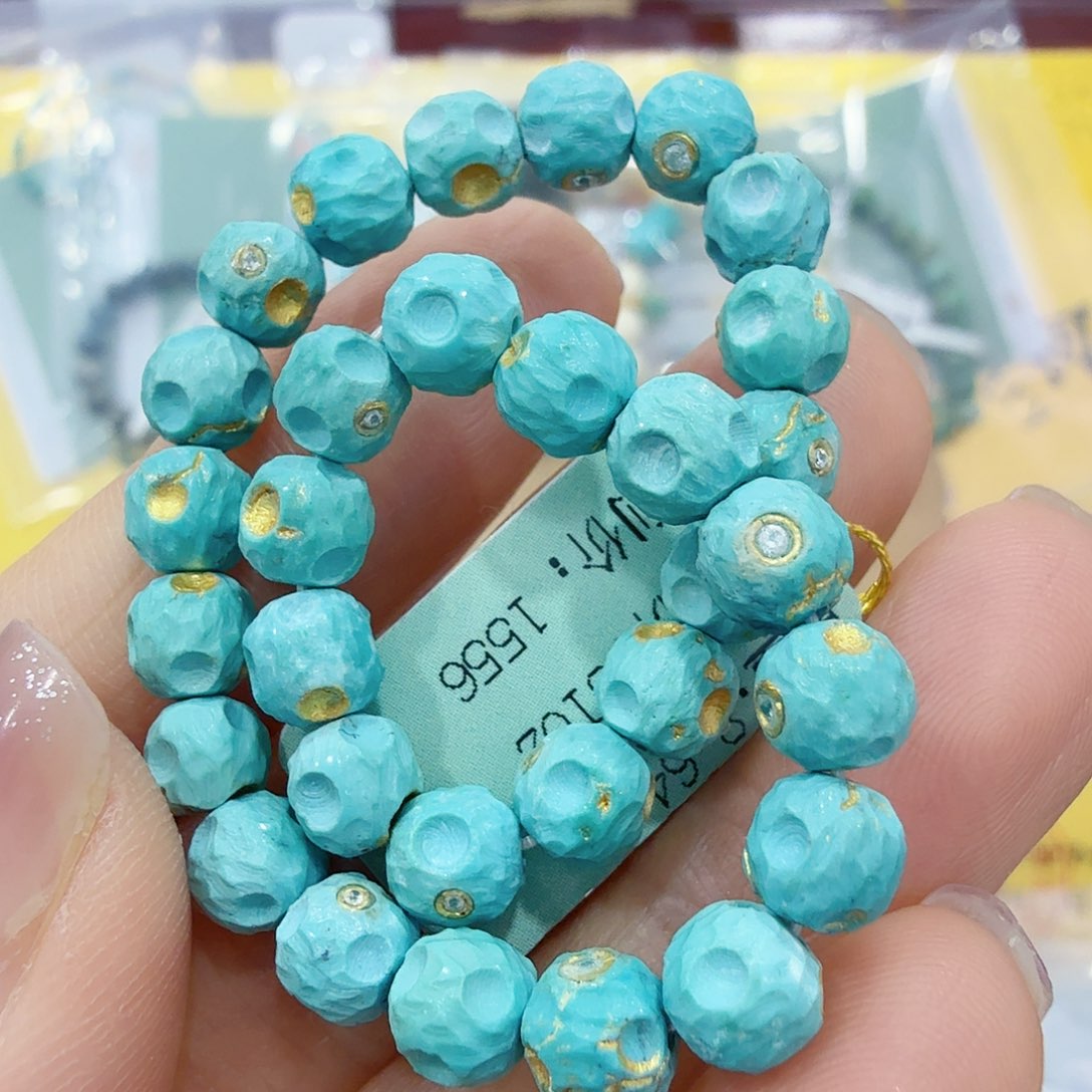 绿松石未镶嵌珠宝奇石