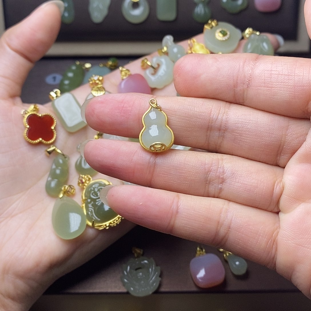 和田玉颈饰银S925镶嵌