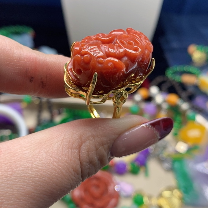 翡翠颈饰未镶嵌吊坠